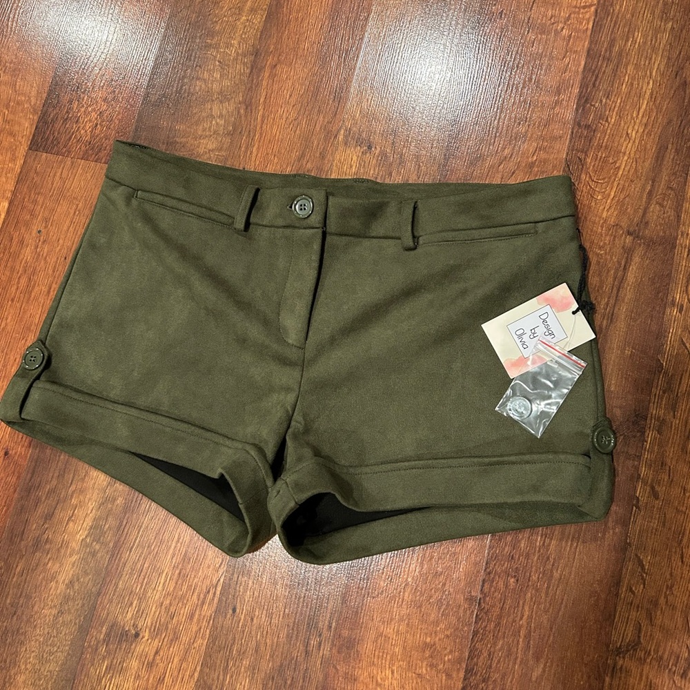 Stylish Dark Green Women's Shorts